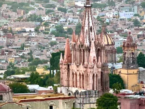 La Parroquia de San Miguel Arcángel